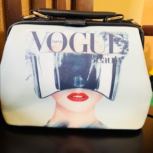 Fashionable bucket purse